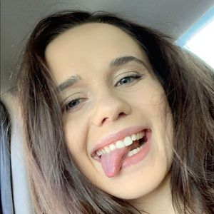 Meet your Posher, Gabriella